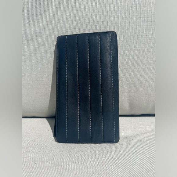 RARE Chanel Striped Bi-Fold Wallet - Picture 5 of 16
